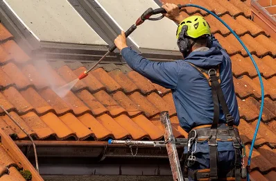 Démoussage et hydrofuge de toiture à Marval
